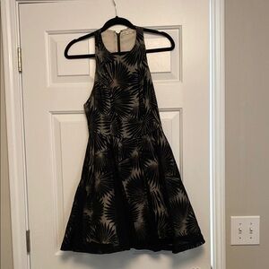 Alice + Olivia Black and Cream Palm Print Mini Dress